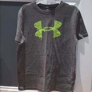 boys short sleeve t-shirt.